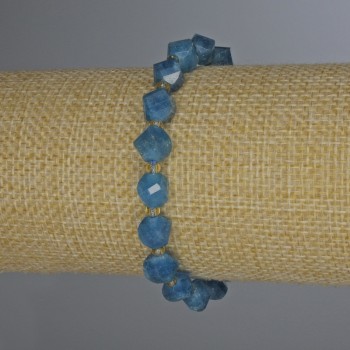 Armband aus Apatit, facettierte Rhombusform, Abmessungen 8×7 mm ±, mit Seed-Beads 3 mm ±, Länge 18 cm ± Stretch-Band