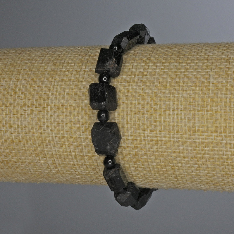 Armband Turmalin Sherl, ungebearbeitete trommelgeschliffene Perlen, Durchmesser 12×8 mm, Kugel 4 mm, Länge ca. 18 cm, Stretch-Armband