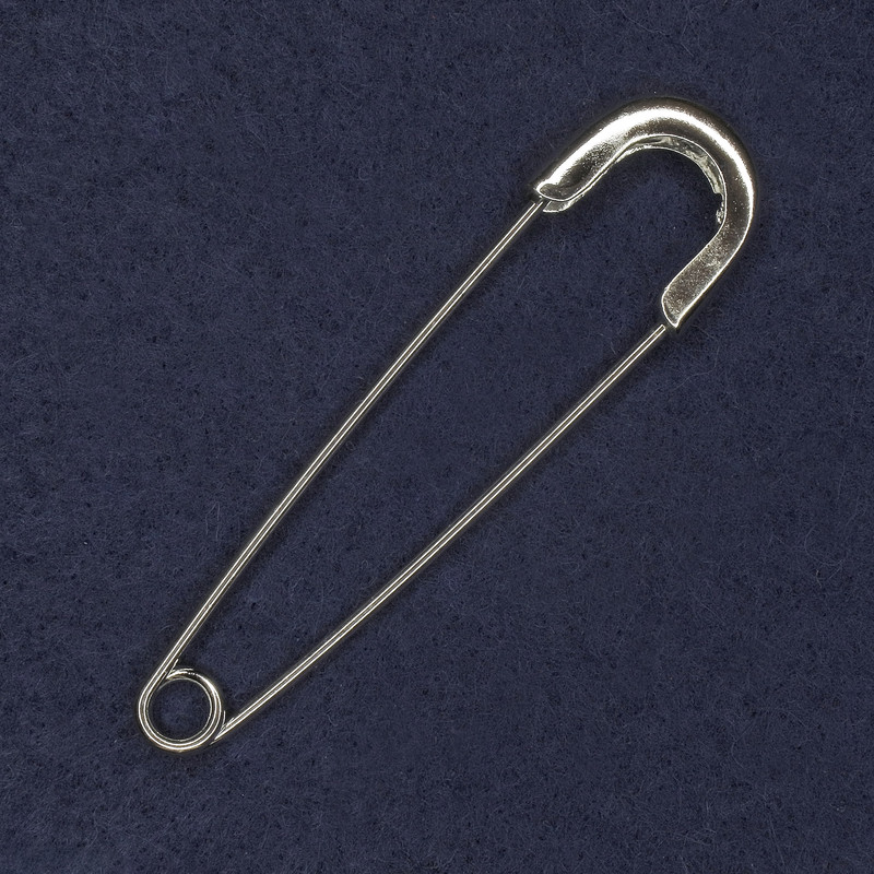 Brosche/Nadel 20 × 77 mm ± silberfarbenes Metall