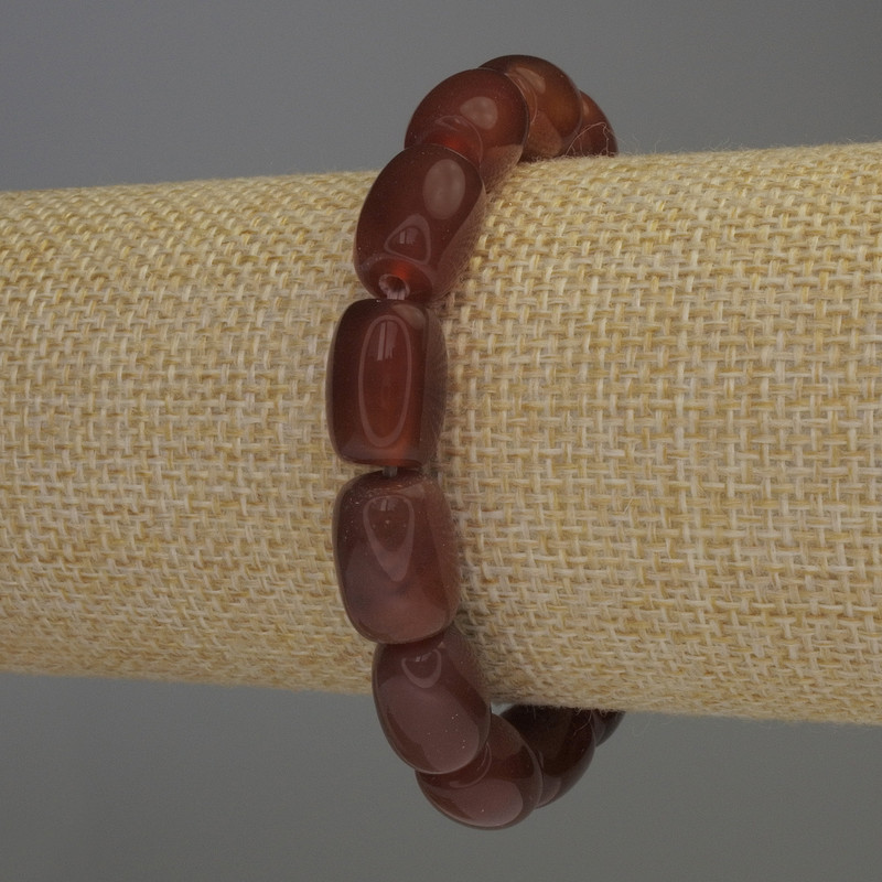 Armband aus Karneol in Barrel-Form, Durchmesser 13×9 mm ±, Länge 18 cm, elastisches Band