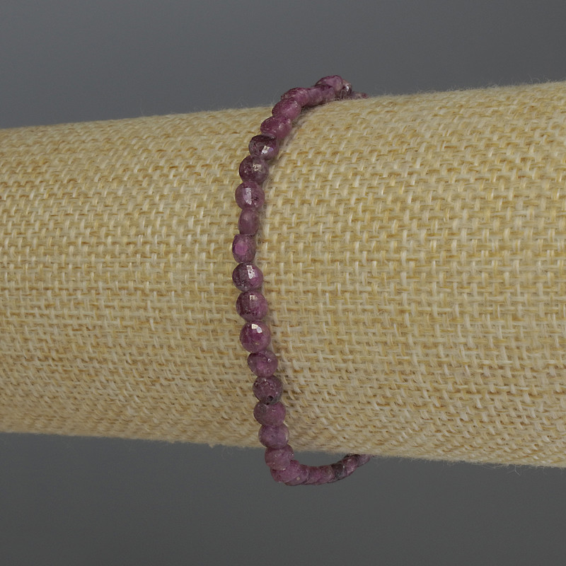 Rubin facettierte Münzperle, Durchmesser 4×2,5 mm, Länge 18 cm, Stretcharmband