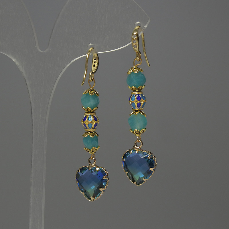 Ohrringe aus Aquamarin, facettierter Rhombus, Durchmesser ca. 7×5 mm, Cloisonné-Technik ca. 7 mm, Kristall in Fassungen ca. 12 mm, Gesamtlänge ca. 50 mm