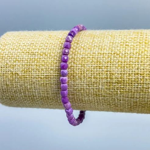 Armband aus Phosphosiderit, facettierte Würfel 4×4 mm, Länge 18 cm (Stretch)