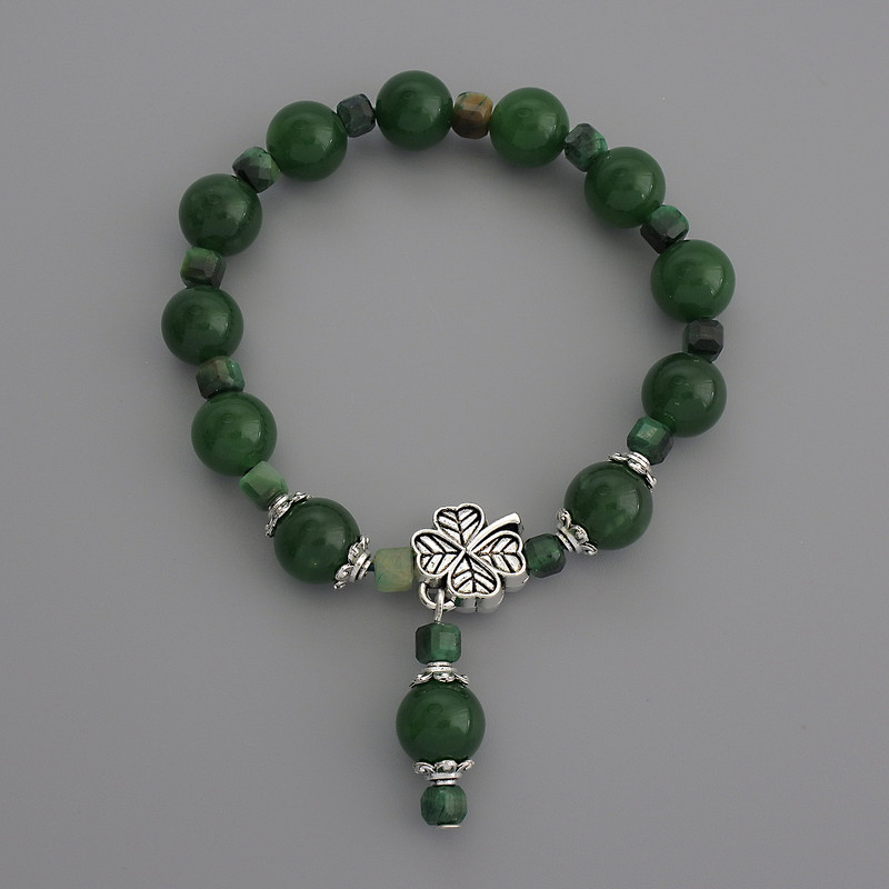 Armband aus Chrysopras, glatte Kugeln, Durchmesser ca. 10 mm; Katzenauge, facettierte Würfel 4 mm, Länge ca. 18 cm, Stretcharmband