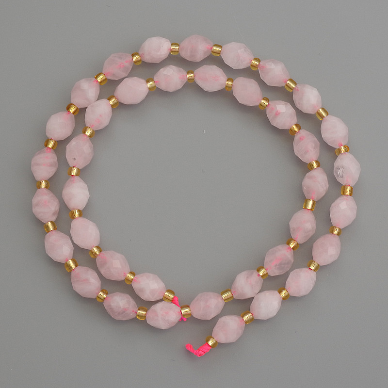 Rosenquarz-Perlen, facettierte Körner, Durchmesser 8×6 mm ±, mit 3 mm Seed Beads ±, Länge ca. 38 cm