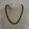 Kette aus smaragdgrünem Fuchsit (Muskovit), glatte Kugel, Durchmesser 10 mm, Länge 45 cm ± mit Verschluss