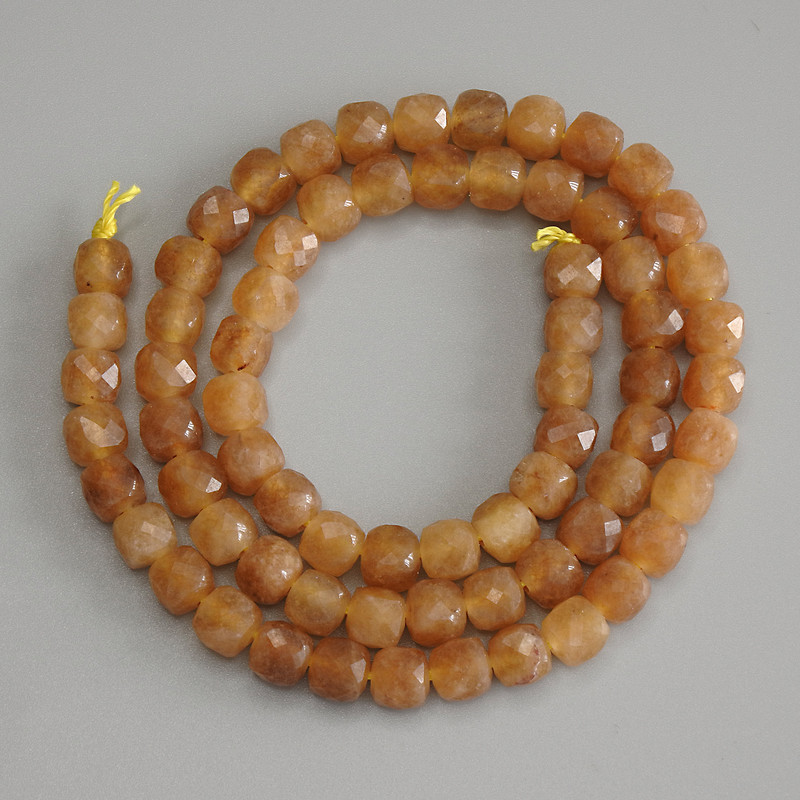 Facettierte Citrin-Würfelperlen 6 mm, auf Schnur, Länge ca. 38 cm+