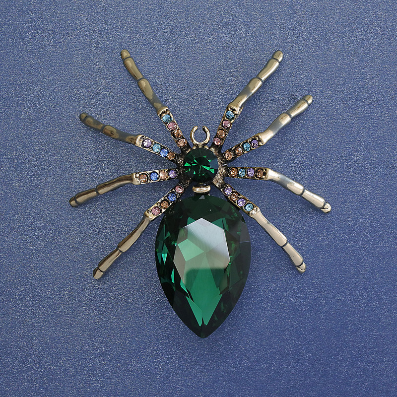 Spinnenbrosche mit grünem Kristall, bunten Strasssteinen, 65 mm±, goldfarbigem Metall