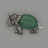 Brosche-Anhänger Elefant Malachit 45×27 mm ±, schwarze Strasssteine, silberfarbenes Metall