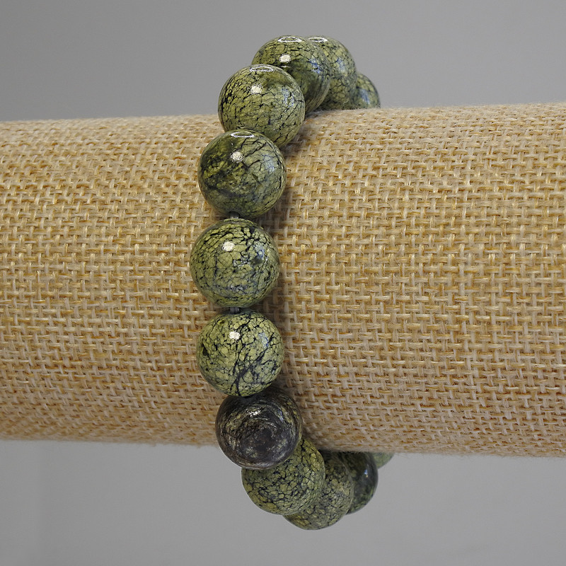 Armband aus Serpentin, glatte Kugeln, Durchmesser ca. 12 mm, Länge ca. 18 cm (Elastik)