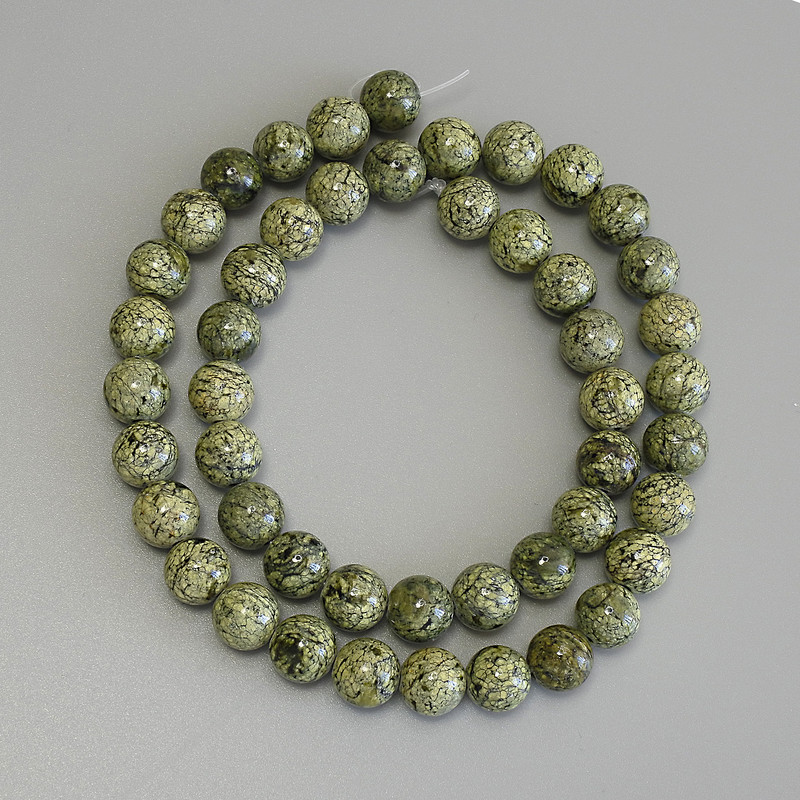 Serpentin-Perlen, gepresst, glatte Kugeln 8 mm, Länge ca. 39 cm, auf Faden