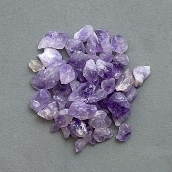 Amethyst-getrommelter Stein ohne Loch, 6–22×6–10 mm ± (pro 100 g)