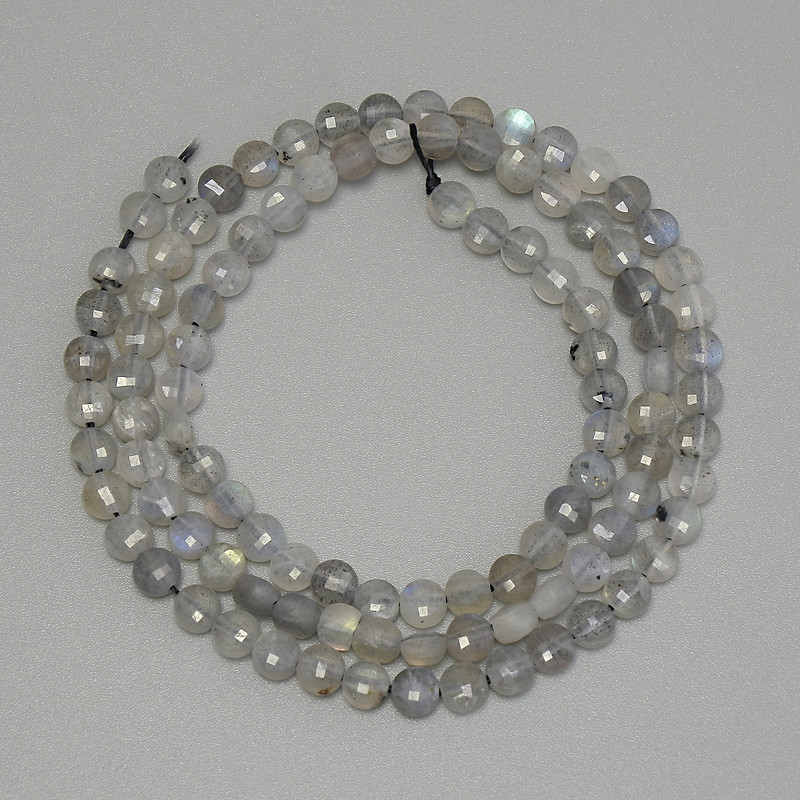 Labradorit – facettierte Münzperlen, Durchmesser 4 mm, Länge ca. 39 cm, auf Schnur