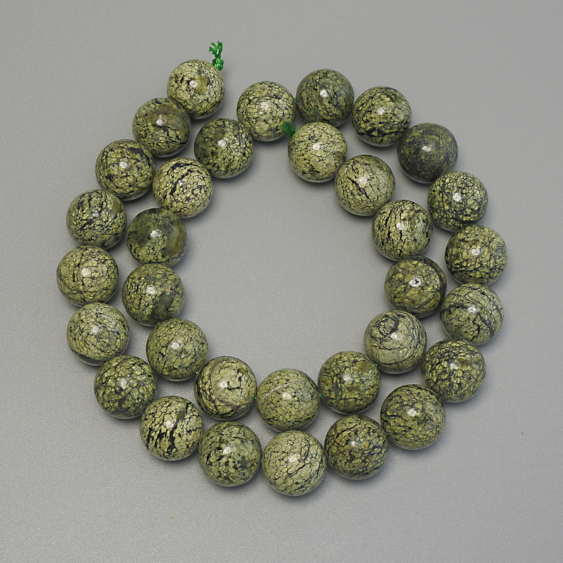 Serpentin-Perlen glatte Kugeln 12 mm, Länge ca. 39 cm, auf einem Faden