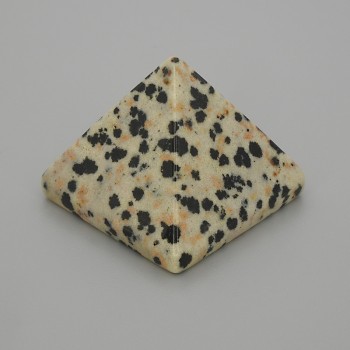 Pyramide aus Dalmatiner-Jaspis, Naturstein-Souvenir, Länge 30x30 mm, Breite ca. 25 mm