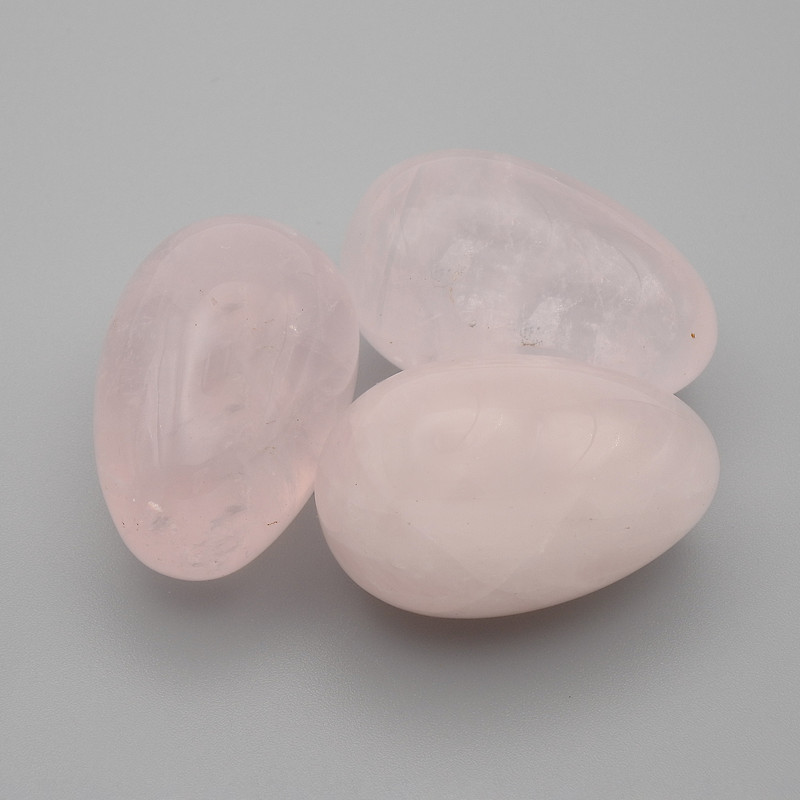 Souvenir-Ei aus Rosenquarz, Durchmesser ca. 30×20 mm