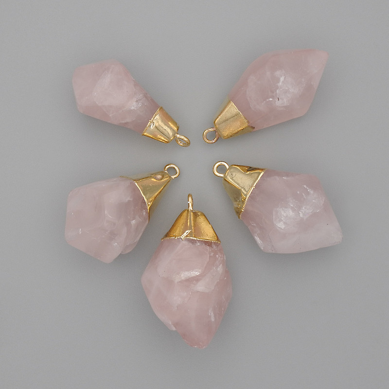 Anhänger Rosenquarz, verarbeitet, Größen 27–30×14–18 mm, goldfarbiges Metall