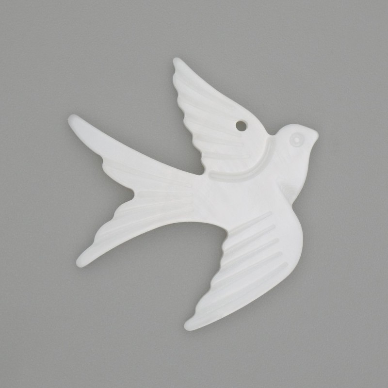 Anhänger 'Schwalbe' aus natürlichem weißem Perlmutt, 27 × 25 × 3 mm