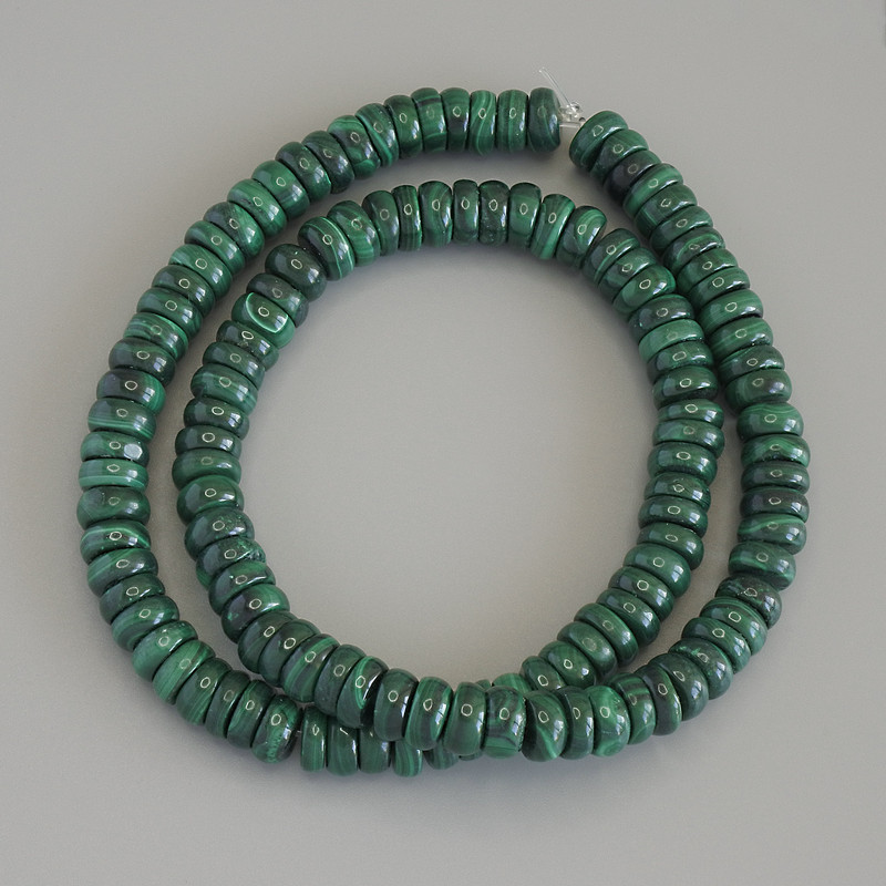 Malachit Rondellperlen, Durchmesser ca. 7,5×2–4 mm, auf Schnur, Länge ca. 41 cm
