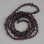 Granatkörnchen, Durchmesser 3-73×2-3 mm ±, Länge ca. 80 cm ±, auf Schnur