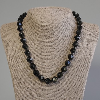 Halskette aus schwarzem Onyx, facettierte Kugeln, Durchmesser ca. 12×11 mm, Länge ca. 50 cm, mit Verschluss