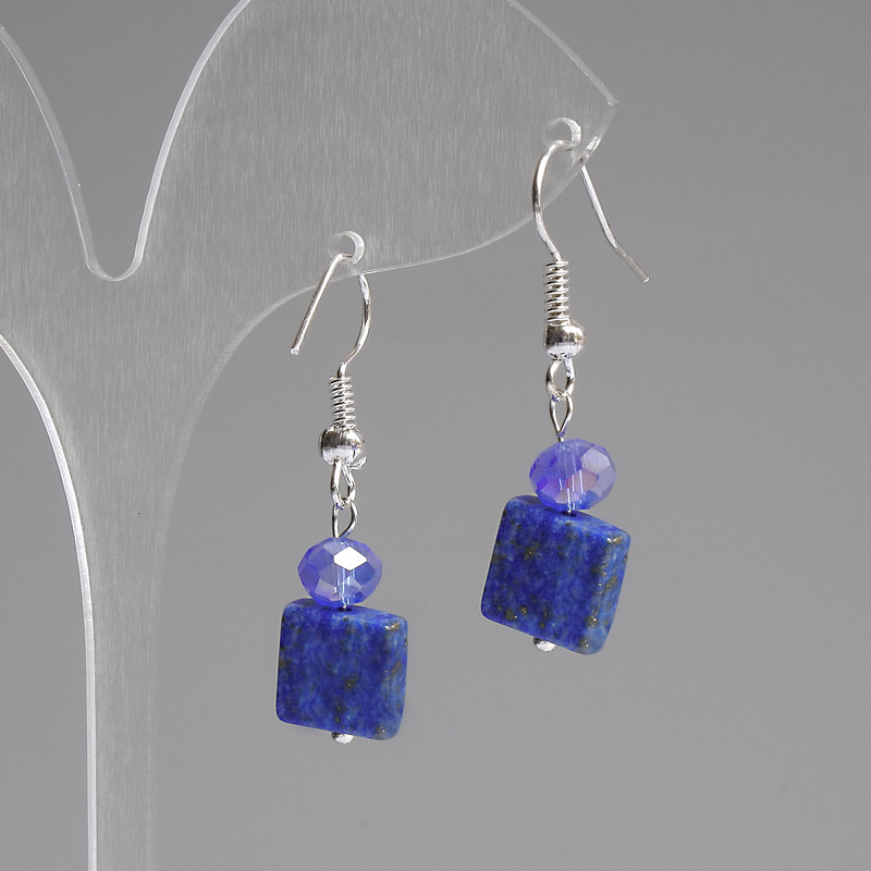 Ohrringe aus Lapislazuli, facettierter quadratischer Stein 10×10 mm ±, tschechisches Glas Rondell 6×5 mm ±, Länge ca. 37 mm