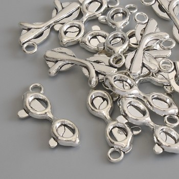Anhänger 'Brille' silberfarbener Metallton, Durchmesser ca. 23×9 mm, Verpackung: 15 Stück