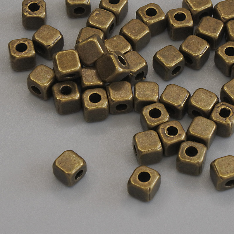 Bronzefarbene Perleinsätze, 4×4 mm, Loch ca. 2 mm, Verpackung 42 Stück