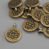 Lotus-Anhänger, bronzefarbenes Metall, Durchmesser 19 × 15 mm, Verpackung 10 Stück