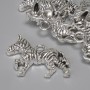 Anhänger Zebra, silberfarbenes Metallfinish, Durchmesser 27×21 mm, Loch Ø 3,2 mm, Verpackung 5 Stück