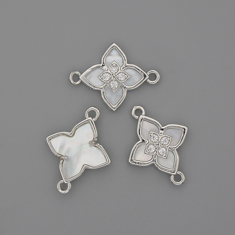 Verbindungsstück Perlmutt 15×19 mm ± silberfarbenes Metall