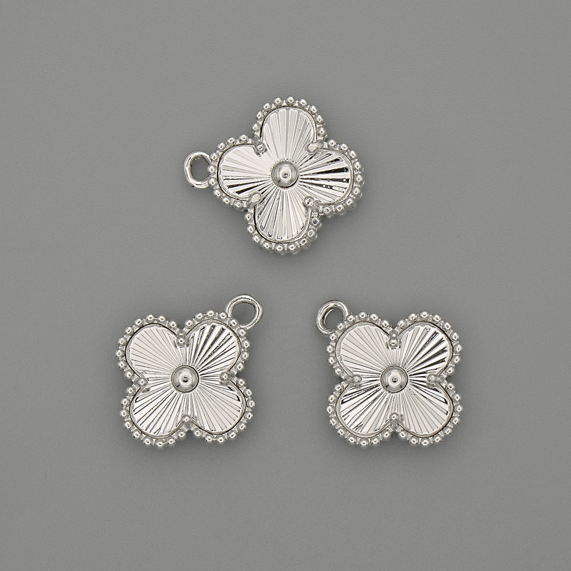 Anhänger «Kleeblatt» 14×14 mm ±, Länge ca. 17 mm, silberfarbenes Metall