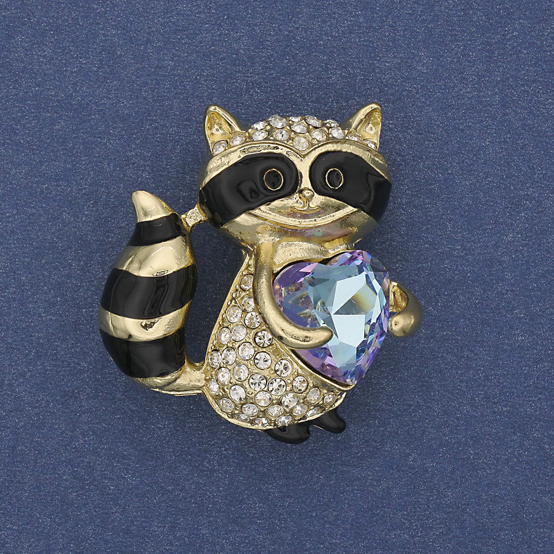 Brosche mit Anhänger Waschbär, weiße Strasssteine, Kristallherz, goldfarbenes Metall 32×30 mm+