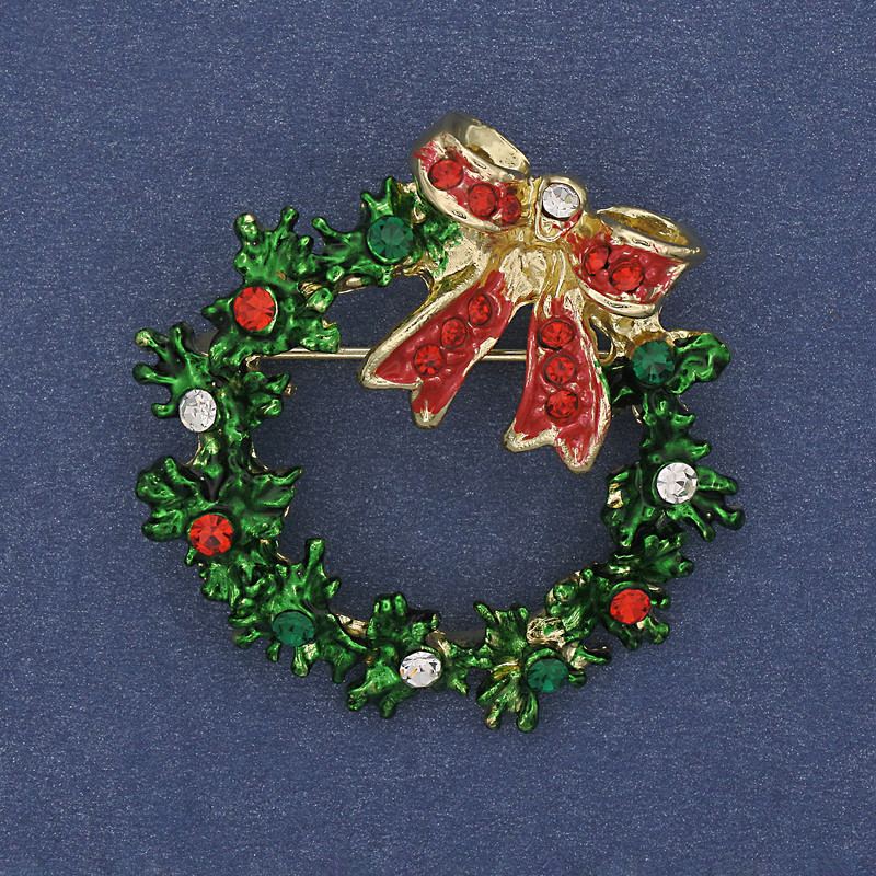 Brosche/Anhänger „Neujahrs-Kranz“ – Emaille, Strasssteine, goldfarbenes Metall, 36 mm+