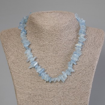 Aquamarin-Chips-Halskette, Durchmesser 10–18 × 2–4 mm, Länge ca. 50 cm, mit Verschluss