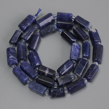Perlen aus Sodalit, facettiert, Durchmesser ca. 11–13 × 6–7 mm, 3 mm Rocailles, Länge ca. 40 cm, auf Schnur