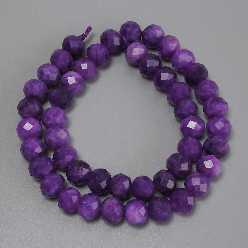 Sugilit, facettierte Rondell-Perlen, Durchmesser 10×8 mm, Länge ca. 38 cm ±, auf einer Schnur aufgefädelt