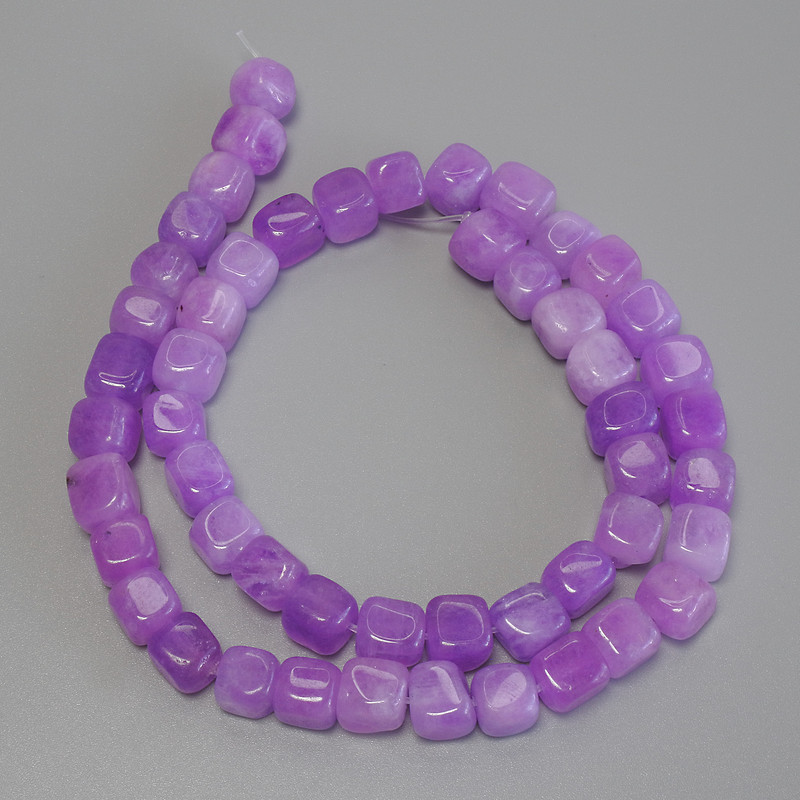 Perlen Lavendel-Amethyst Würfel, Durchmesser ca. 7,5 × 7,5 mm, Länge ca. 38 cm – auf Faden