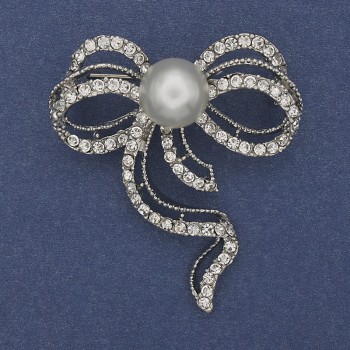 Brosche 'Perlen-Schleife' mit Perle und weißen Strasssteinen, silberfarbenes Metall, 43×50 mm+