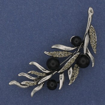 Brosche «Achat-Zweig» mit grauen Strasssteinen, 67×26 mm, silberfarbener Metall
