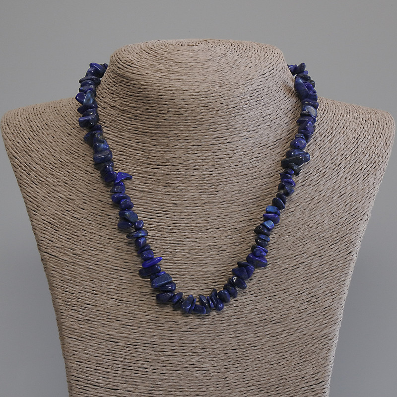 Kette aus Lazurit-Chips, Durchmesser 6–13 × 2–7 mm, Länge ca. 50 cm, mit Verschluss
