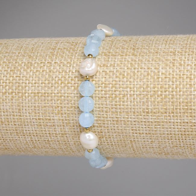 Armband aus Aquamarin, facettierte Münze 6 mm ±, Flussperlen 7–8×7–7,5 mm ±, Hämatitkugel 2 mm ±, Länge ca. 18 cm Stretch-Armband