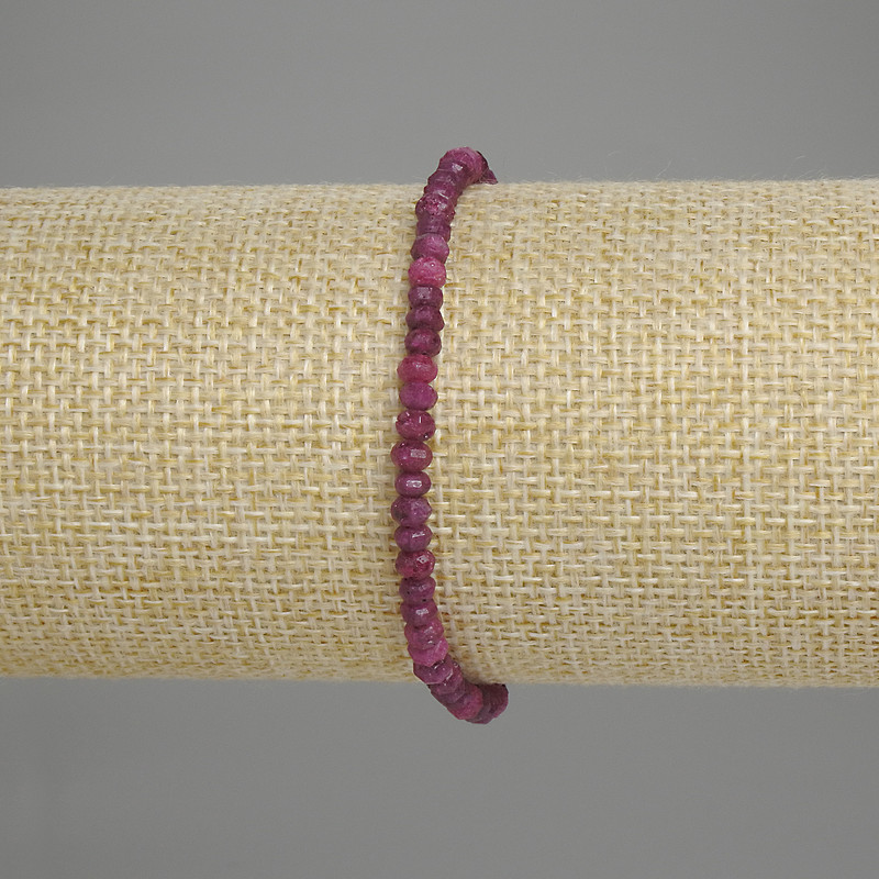 Armband aus facettiertem Rubin – Rondellperlen 4×3 mm, Länge 18 cm