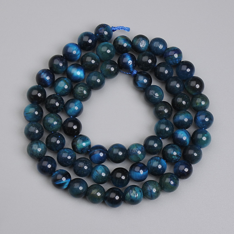 Azurblaues Tigerauge – glatte Kugeln 6 mm, Länge ca. 39 cm ±, auf einer Schnur