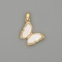 Anhänger Schmetterling, Perlmutt, goldfarbenes Metall, Strasssteine, Durchmesser 23×17 mm+