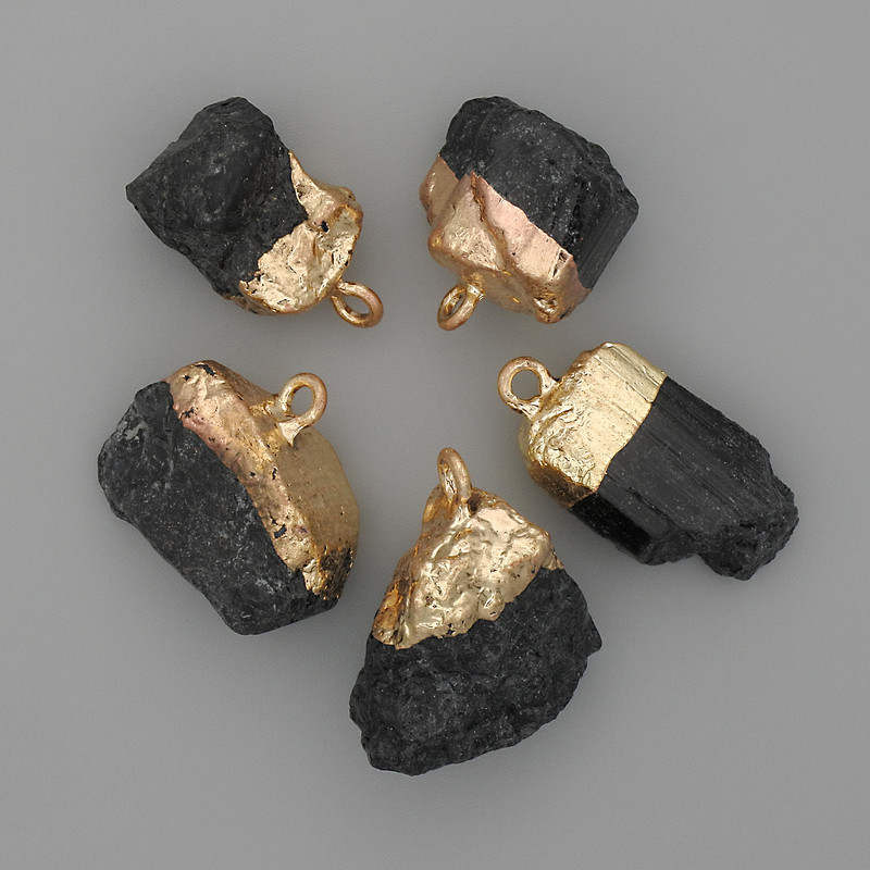 Anhänger Turmalin Schörl Rohstein, goldfarbenes Metall, 24–32×14–22 mm ± assortierte Größen