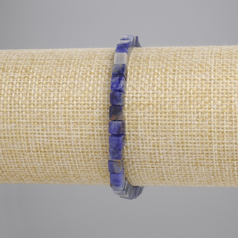 Sodalit-Würfel-Armband 4,5×4,5 mm, Länge ca. 18 cm, elastisch
