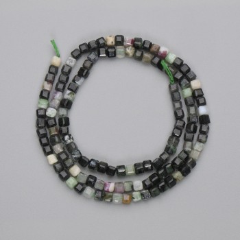 Elbaite-Turmalin facettierte Würfelperlen, Durchmesser ca. 3×3 mm, auf Schnur, Länge ca. 38 cm+