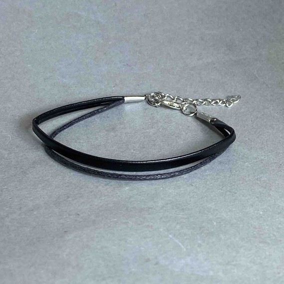 Armband aus Öko-Leder, Farbe Schwarz, Länge 18 cm + 5 cm Verlängerungskette