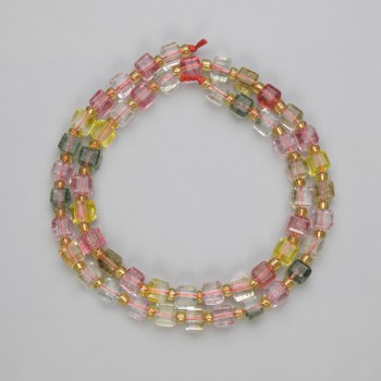 Getönte Quarz-Perlen, facettierte Würfel, Durchmesser 5×5 mm ±, Seed-Beads 3 mm ±, Länge ca. 37 cm ±, auf Faden